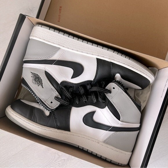 ⚡️FLASH SALE⚡️Air Jordan 1 Retro High OG BG 'Barons' size40 - Picture 2 of 13